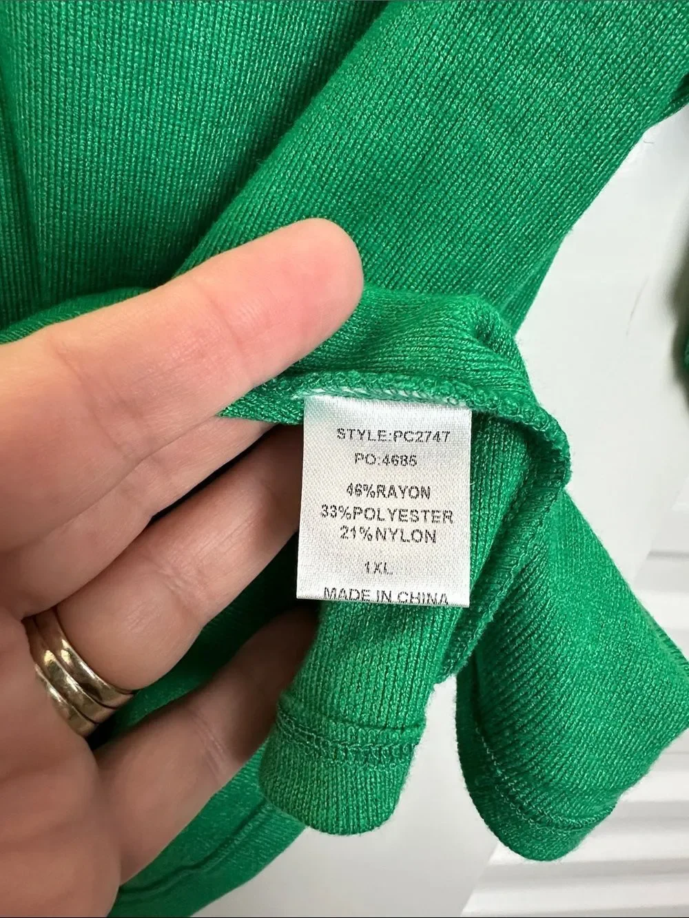 GIGIO Plus+ Green Short Sleeve Crewneck Sweater